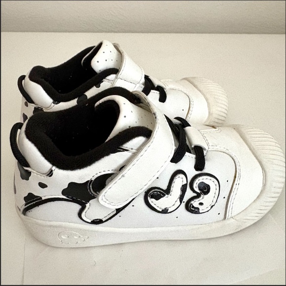 Kids white anti-slip sneaker size EU 25 / US 8.5 - Picture 4 of 6